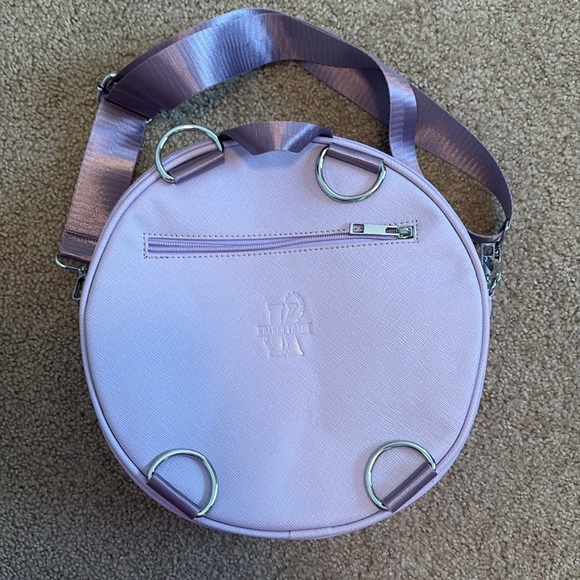 Kraken Trade Clamshell Purple Women's Enamel Pin Display/Trading Crossbody Bag - Picture 2 of 10